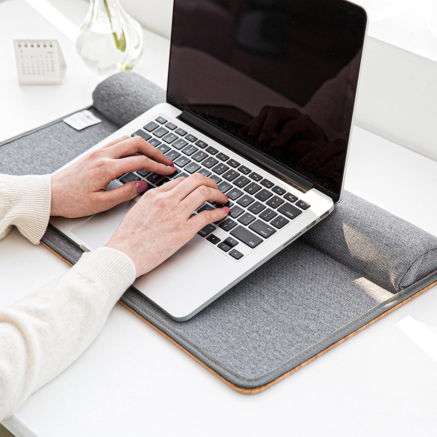 Lap Desk with Soft Cushion and Wrist Rest – Portable Laptop Desk for Bed, Couch & Home Office, Removable Mouse Pad & Anti-Slip Strip for 17 inch Laptop (Large, Wood Pattern)