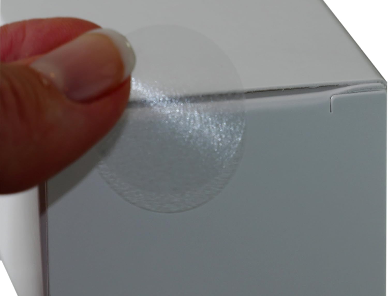 1,000 Super Gloss Clear Round Stickers (with Dispenser Box) Clear Retail Package Seals Mailing Seals Envelope Seals 1" Round Circle Wafer Stickers 1000 Per Roll (1 Roll Per Box) USA (1 Box (1000))
